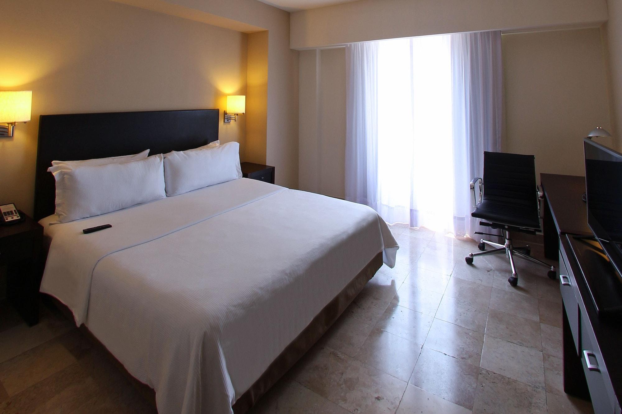 Fiesta Inn โคอาทซาโคลคอส ภายนอก รูปภาพ