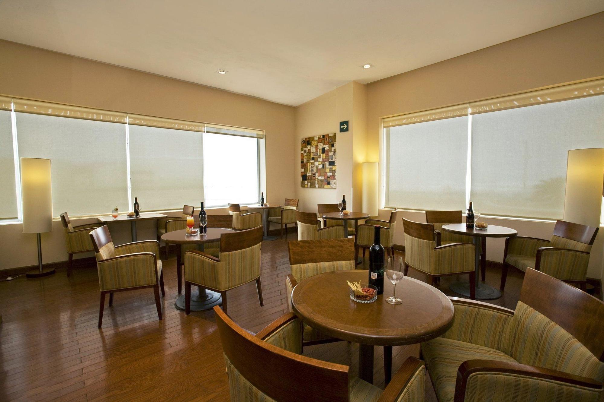 Fiesta Inn โคอาทซาโคลคอส ภายนอก รูปภาพ