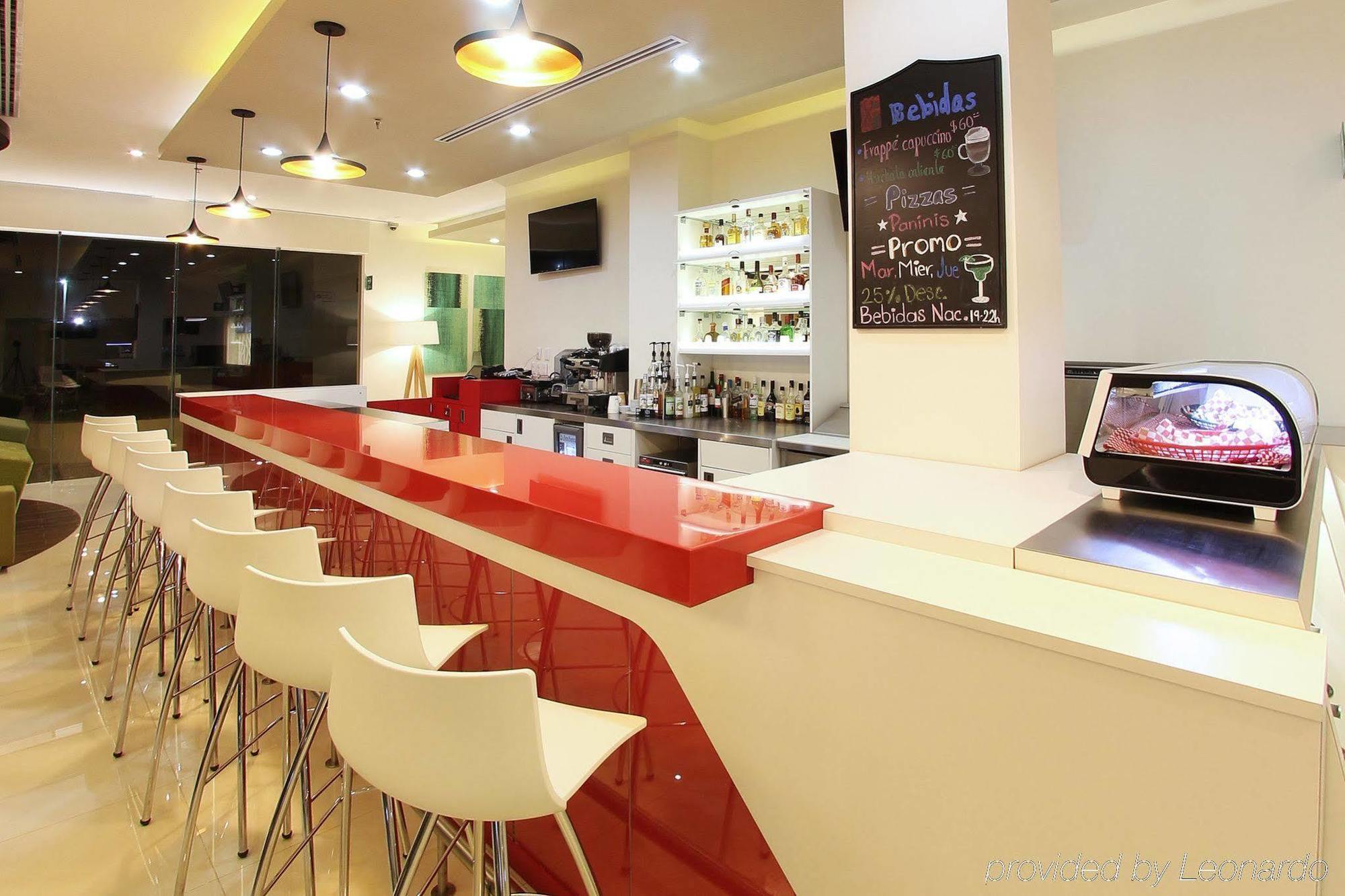 Fiesta Inn โคอาทซาโคลคอส ภายนอก รูปภาพ